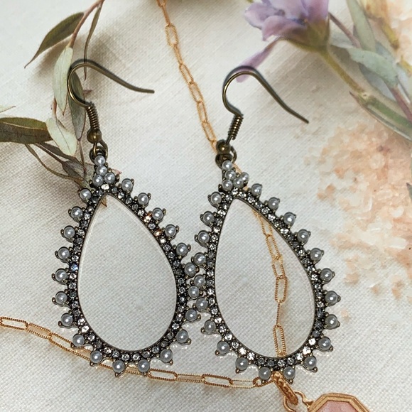 Tear drop dangles - Picture 2 of 3